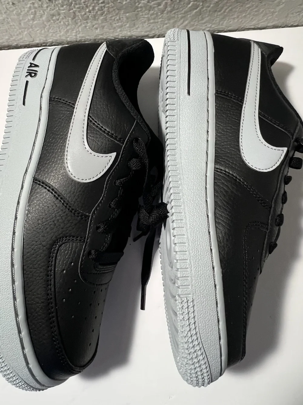 Nike Air Force 1 GS Black Wolf Grey low top sneakers shoes Youth 5.5Y HQ3807-001